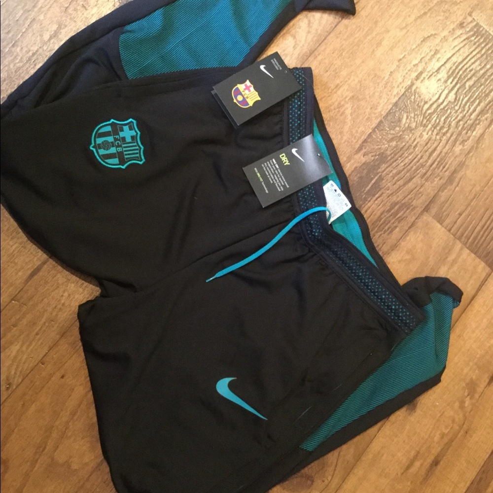 Nike FC Barcelona Dri-Fit attaining Pants Size M